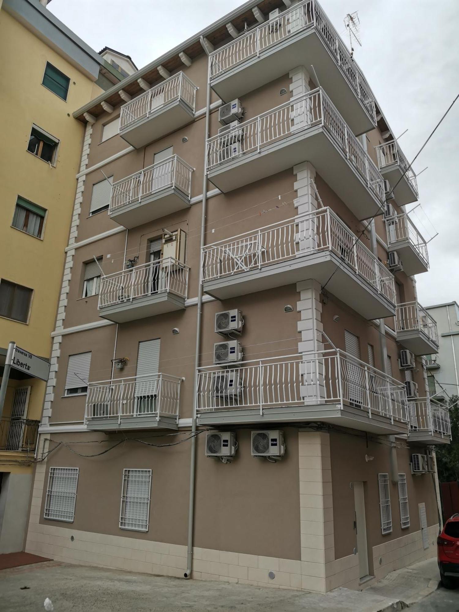 Palazzo Buscema - Appartamenti & Residence Crotone Dış mekan fotoğraf