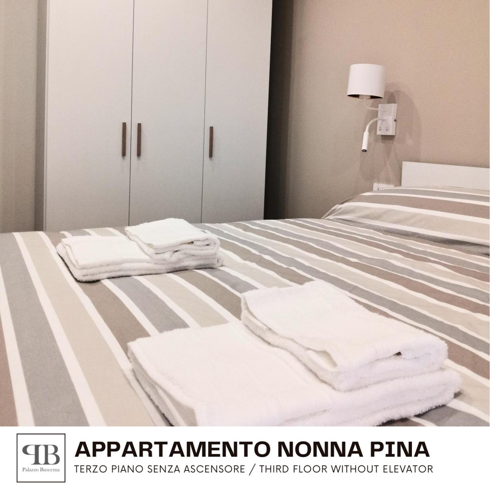 Palazzo Buscema - Appartamenti & Residence Crotone Dış mekan fotoğraf